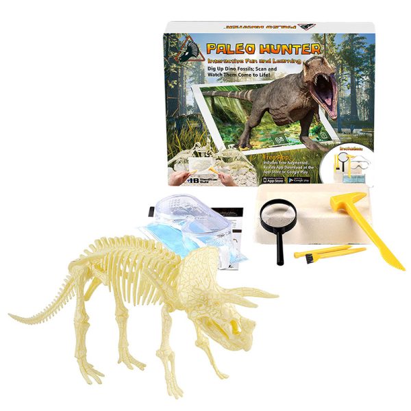 HamiltonBuhl® Paleo Hunter™ Dig Kit for STEAM Education - Triceratops Rex